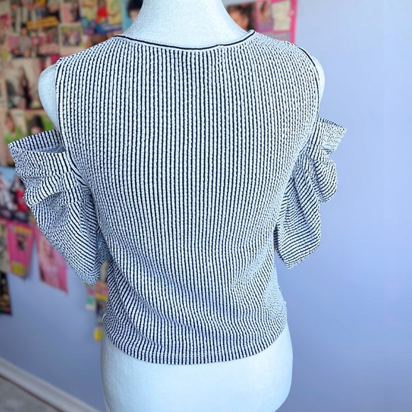 Club Monaco Striped Open Shoulder top - Picture 2 of 7